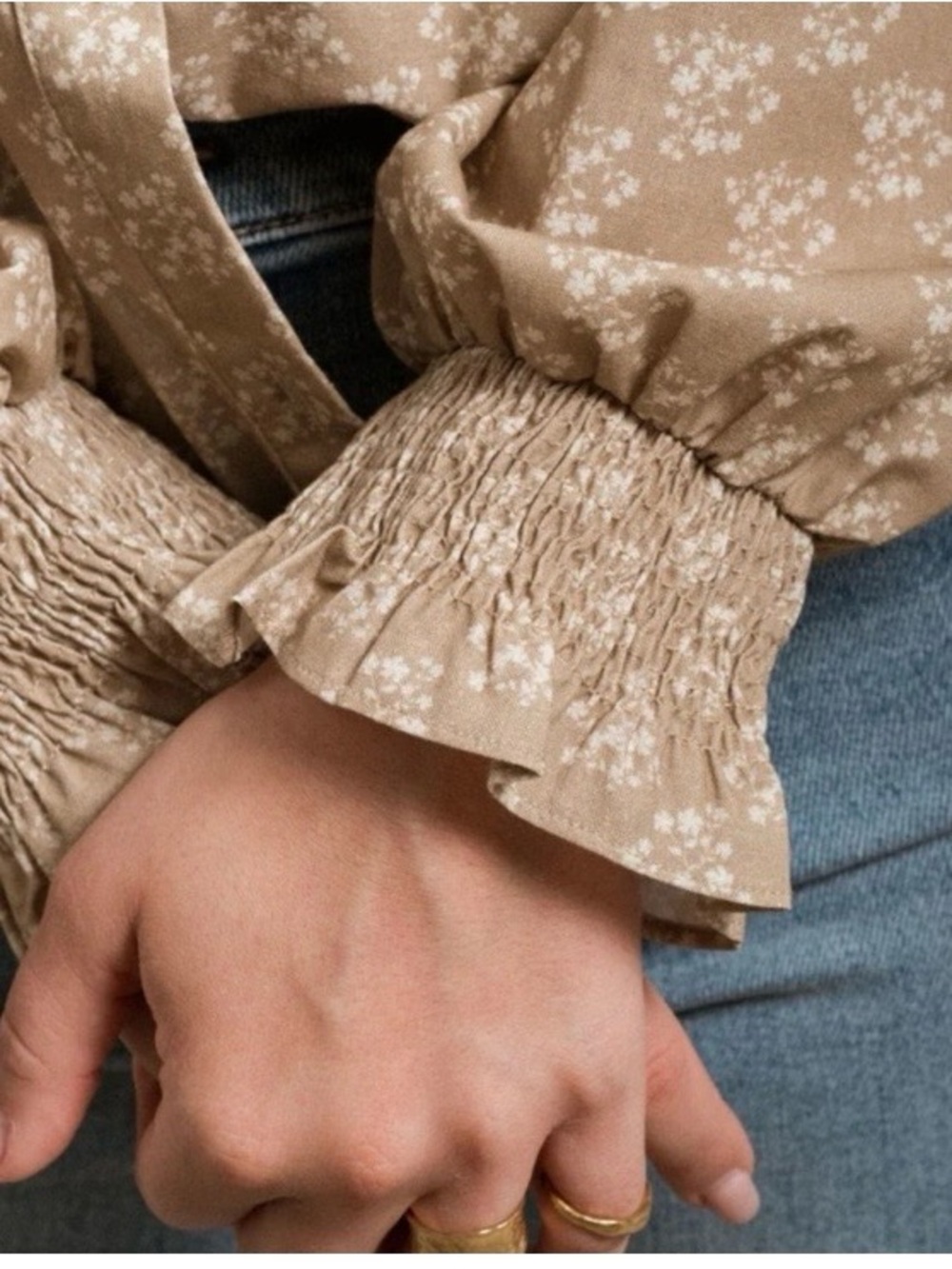 Neuflora Brentwood button down- beige floral - Picture 5 of 10
